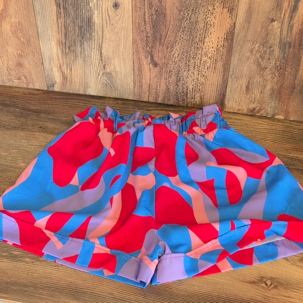 Tyche High Waist Stretch Waist Shorts M              R266